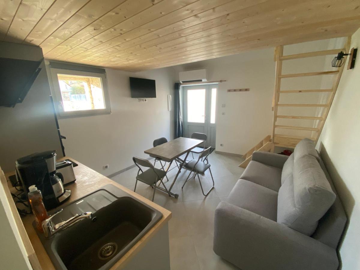 Studio Chez Mongery Landreville Bagian luar foto